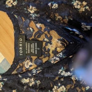 💕 3 for 12 Torrid top size 0